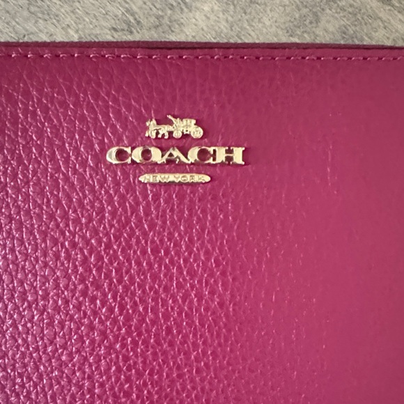Coach Fuchsia Leather Women's Bag - Picture 1 of 7